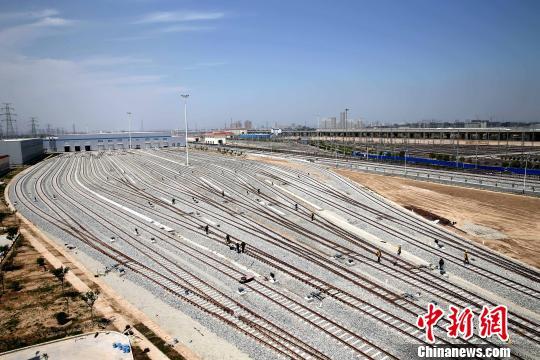 圖為俯瞰基地?！堖h(yuǎn) 攝